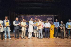 IMG-20260524-WA00121-300x200 सरदार पटेल सम्मान समारोह में खेल समेत अन्य क्षेत्रों के हस्तियों को किया गया सम्मानित